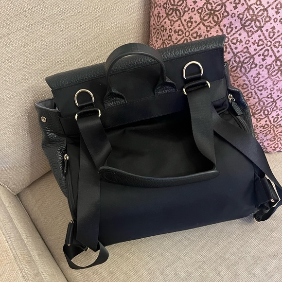 Storksak St. James Leather convertible Diaper backpack - Picture 4 of 8